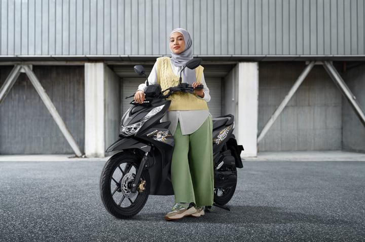 Honda TDM Sidomulyo berbagi Tips Aman Naik Motor Buat Hijabers